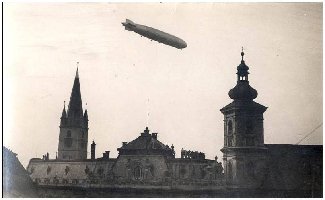 883_001.Hermannstadt.Zeppelin 3. 16.Okt. 1929.Emil Fischer..jpg