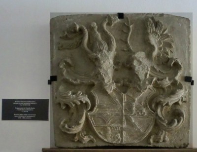 Grabstein Wappen der Familie Haller.17-18 Jh. Hermannstadt.Bruckenthal-Museum.Lapidarium.jpg