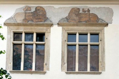 Hermannstadt. Grosser Ring. Hallerhaus. Frise mit Loewen aus dem Haller-Wappen.Photo Dan Danila3.jpg