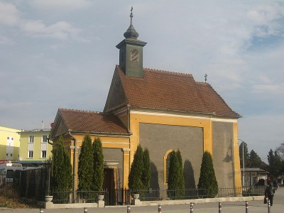 800px-Capela_Sf._Cruce_din_Sibiu.jpg
