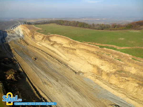 Autostrada A1 Orastie - Sibiu / Alunecari de teren Aciliu / KM 64 / Noiembrie 2013