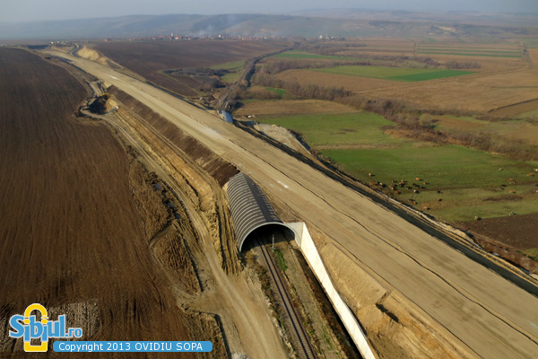Autostrada A1 Orastie - Sibiu / Tunel peste CF Deva - Sibiu / KM 44 / Noiembrie 2013